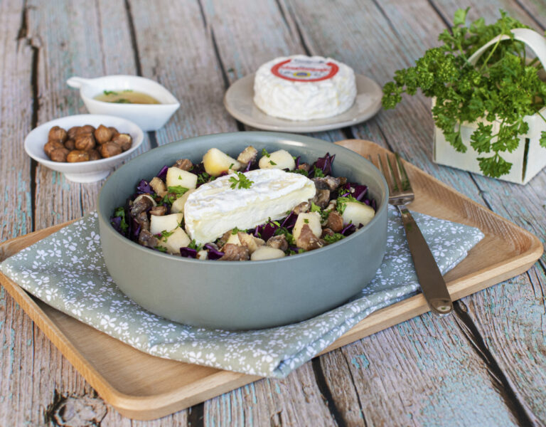 Salade fraicheur au chou rouge et Saint-Marcellin IGP